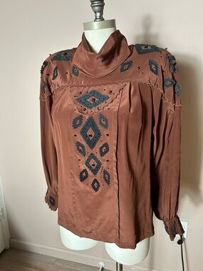 VTG Silk Brown southwestern embroidered long sleeve Button-Down Blouse in brown